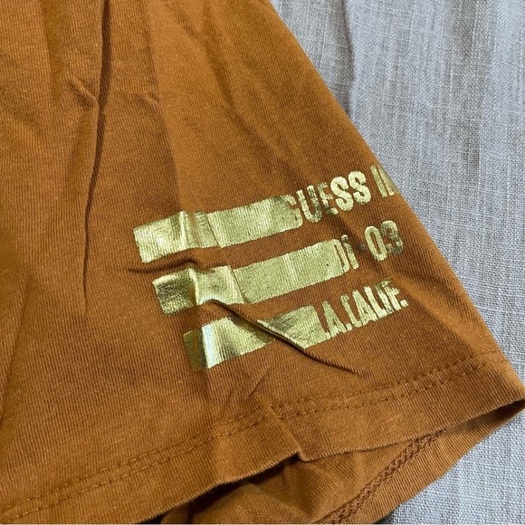 Guess Jeans Classic Triangle Logo Tee Size XLarge XL good detail 100% cotton 90s - Picture 5 of 7